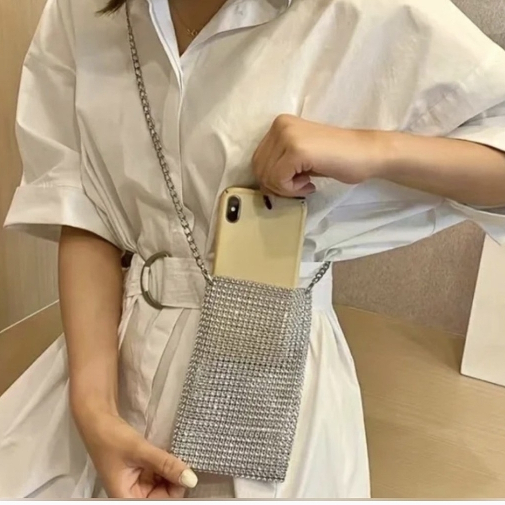Glitz & Glam Chic Mesh Faux Silver  Cellphone Crossbody Bag NWOT
